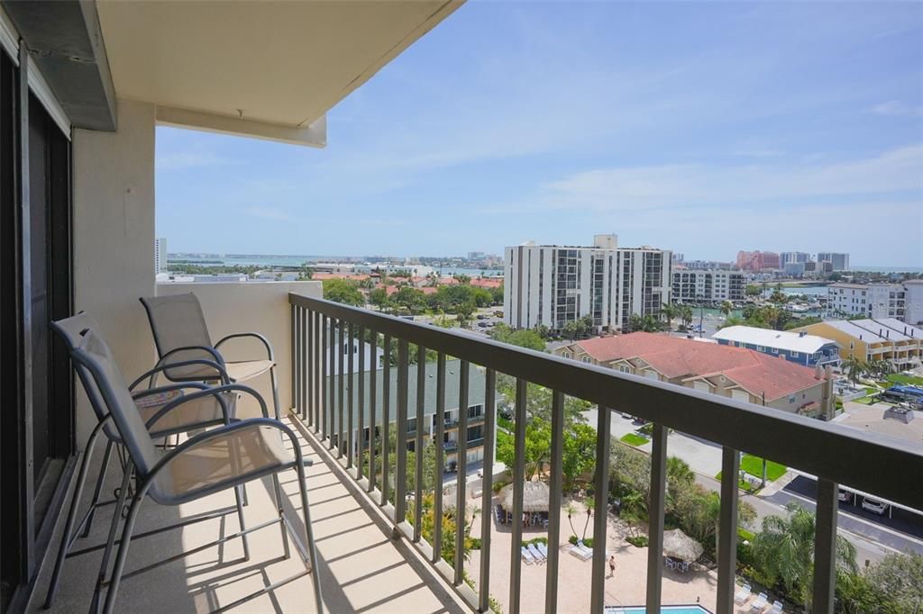 For Sale: $499,950 (2 beds, 2 baths, 1240 Square Feet)