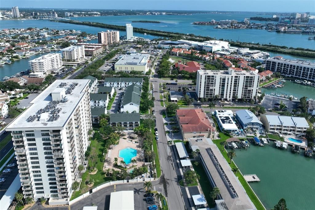 For Sale: $499,950 (2 beds, 2 baths, 1240 Square Feet)