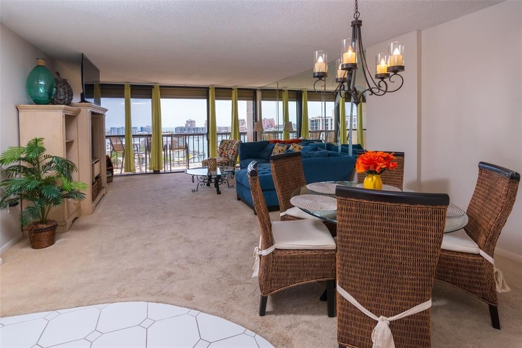 For Sale: $499,950 (2 beds, 2 baths, 1240 Square Feet)