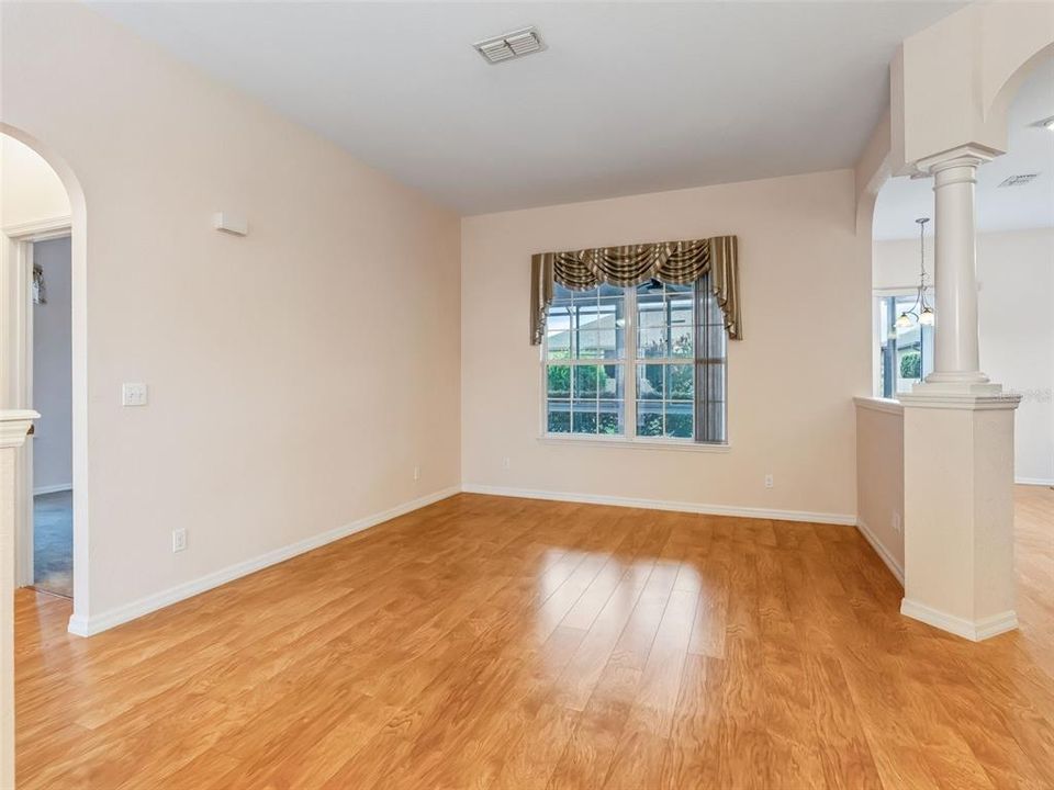 На продажу: $439,000 (3 спален, 2 ванн, 2100 Квадратных фут)
