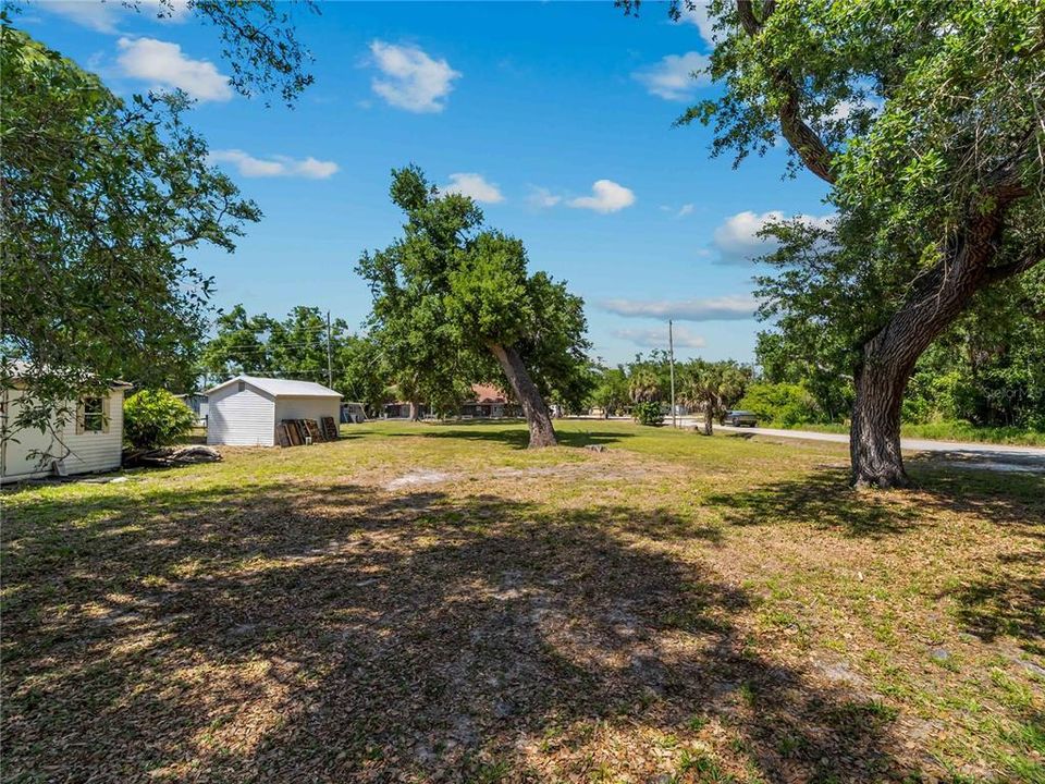 待售: $92,500 (0.18 acres)
