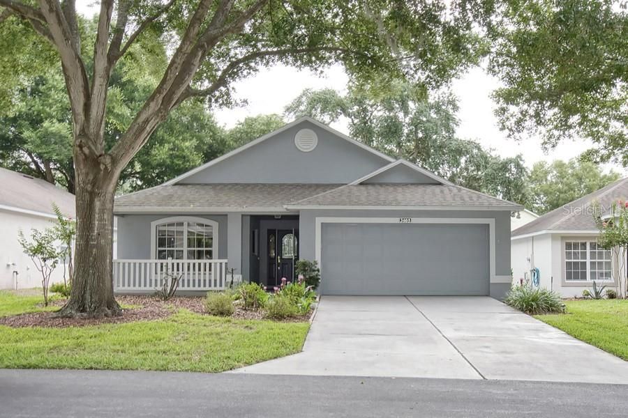 For Sale: $349,900 (3 beds, 2 baths, 1572 Square Feet)