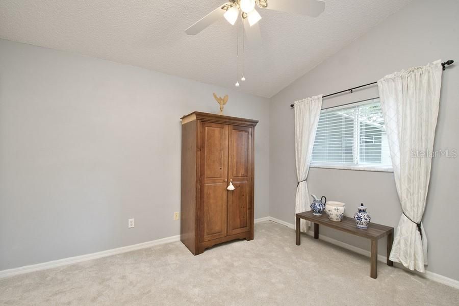 For Sale: $349,900 (3 beds, 2 baths, 1572 Square Feet)