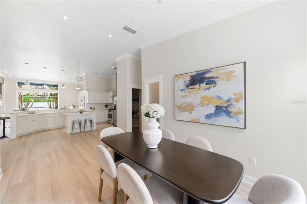 En Venta: $735,000 (4 camas, 3 baños, 2583 Pies cuadrados)