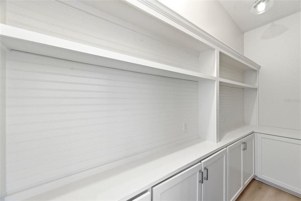 En Venta: $735,000 (4 camas, 3 baños, 2583 Pies cuadrados)