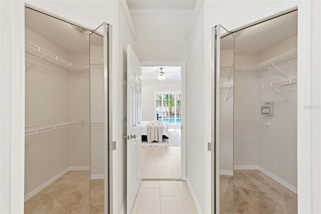 En Venta: $735,000 (4 camas, 3 baños, 2583 Pies cuadrados)