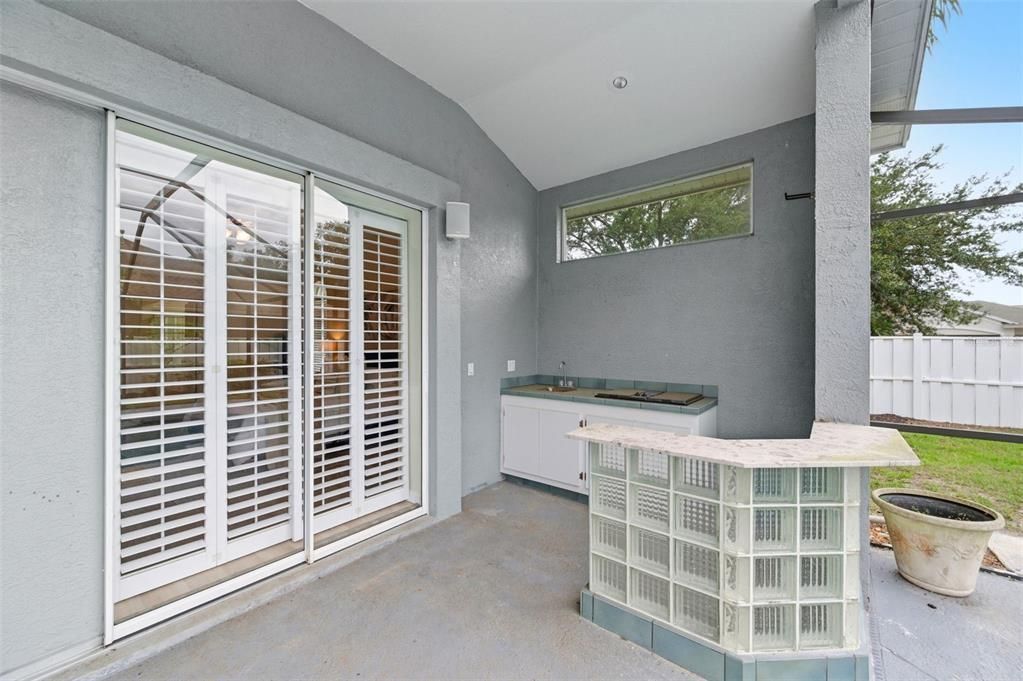 En Venta: $735,000 (4 camas, 3 baños, 2583 Pies cuadrados)