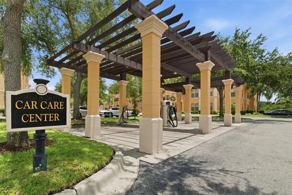 For Sale: $230,000 (1 beds, 1 baths, 770 Square Feet)