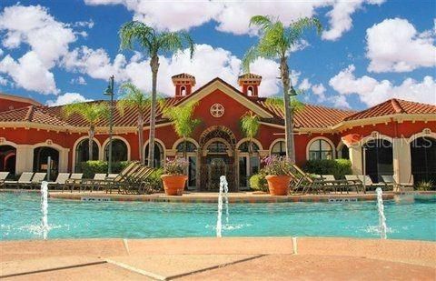 For Sale: $230,000 (1 beds, 1 baths, 770 Square Feet)