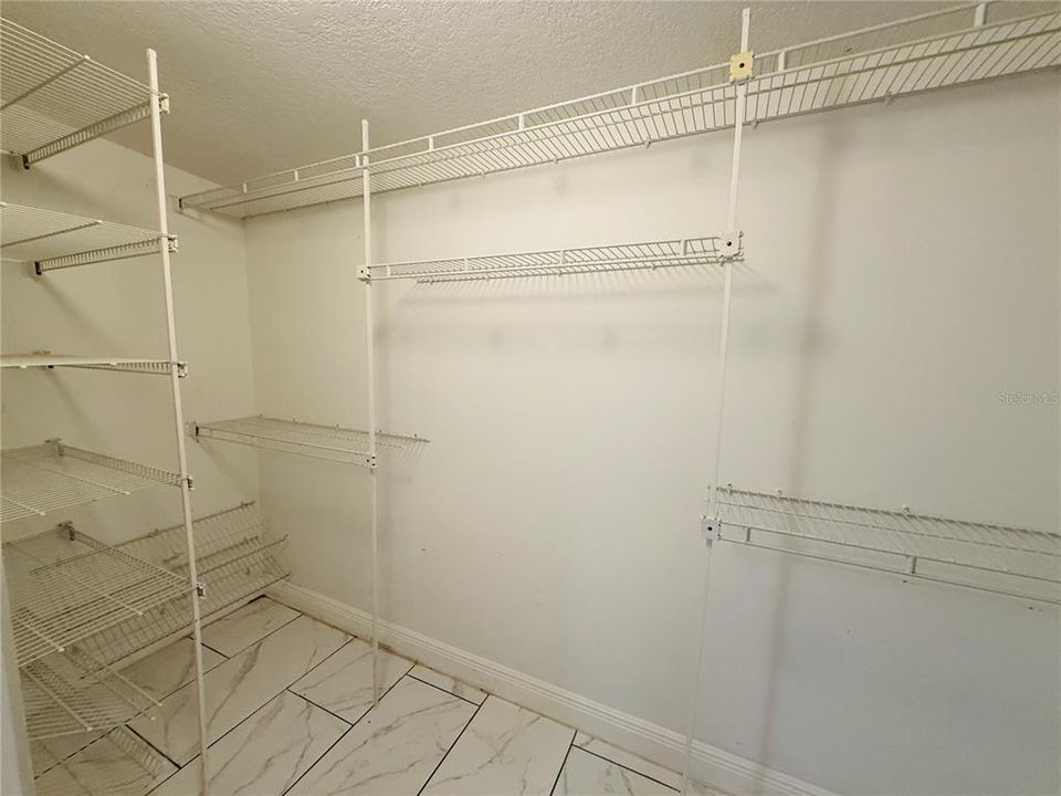В аренду: $2,375 (4 спален, 2 ванн, 1596 Квадратных фут)