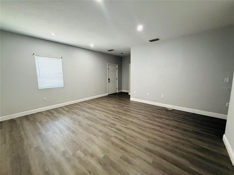 В аренду: $2,375 (4 спален, 2 ванн, 1596 Квадратных фут)