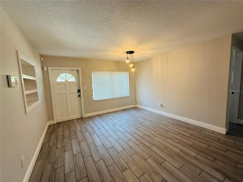 В аренду: $2,375 (4 спален, 2 ванн, 1596 Квадратных фут)
