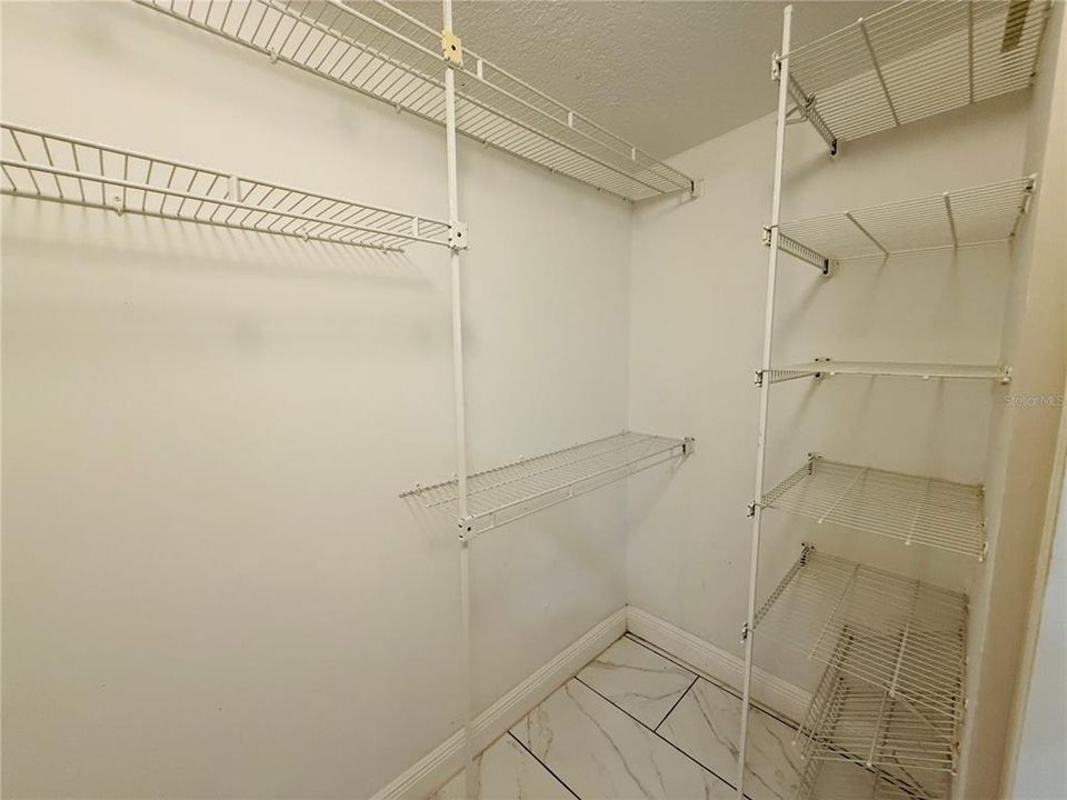 В аренду: $2,375 (4 спален, 2 ванн, 1596 Квадратных фут)