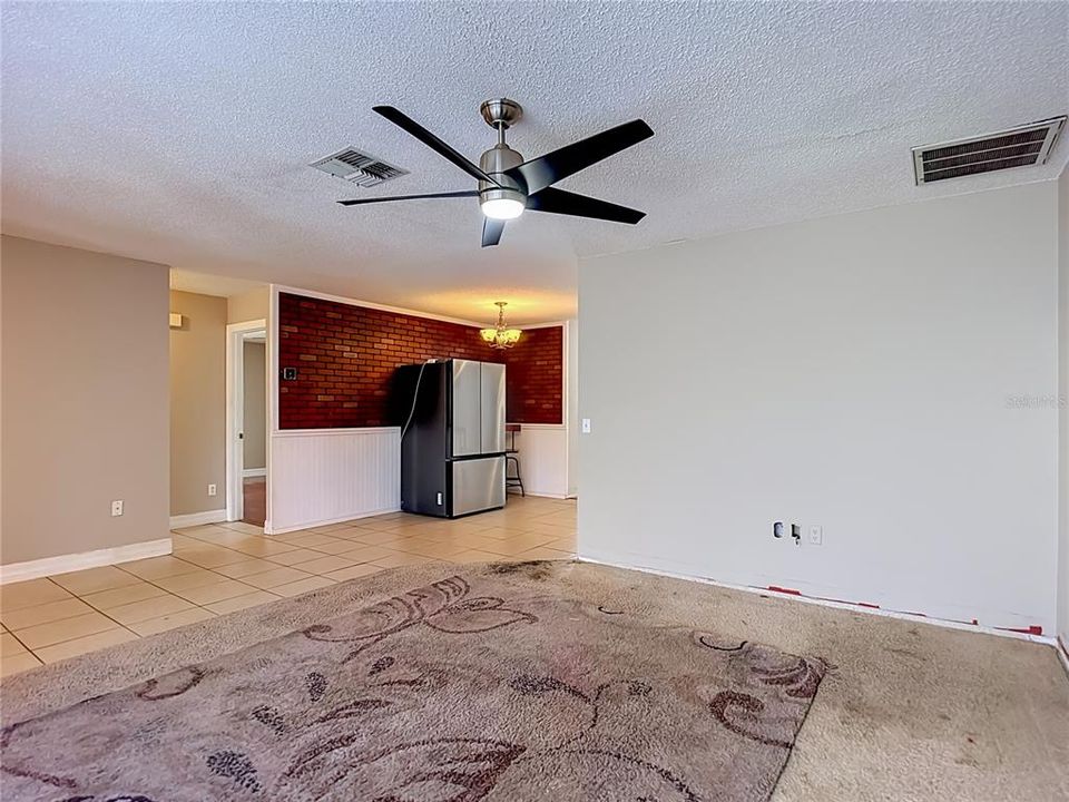 En Venta: $269,000 (3 camas, 2 baños, 1507 Pies cuadrados)