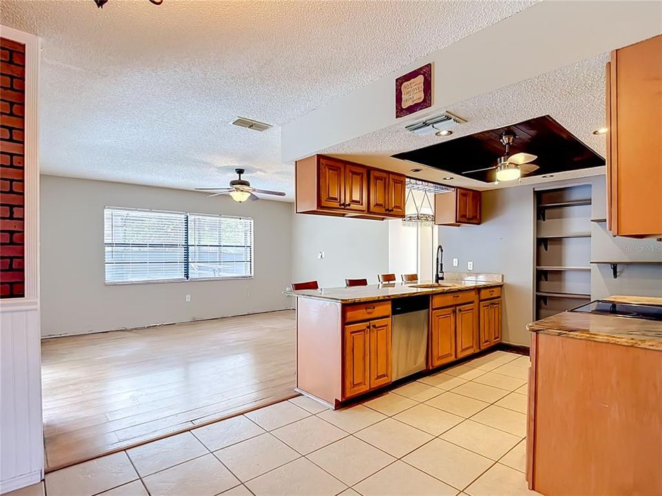 En Venta: $269,000 (3 camas, 2 baños, 1507 Pies cuadrados)
