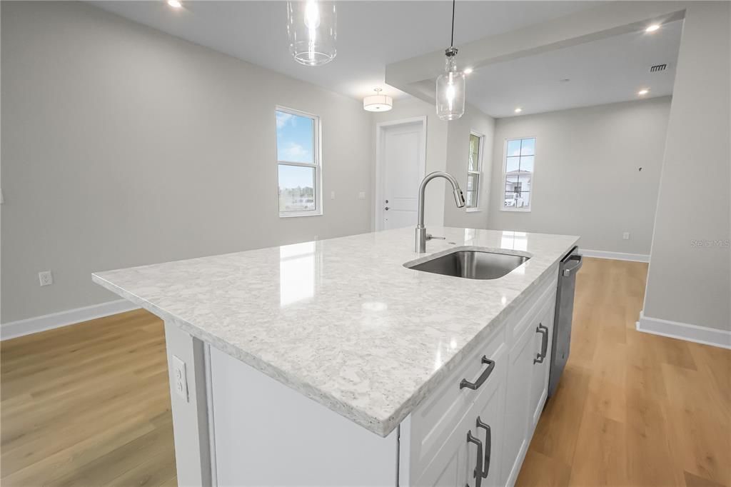 En Venta: $424,990 (2 camas, 2 baños, 1434 Pies cuadrados)