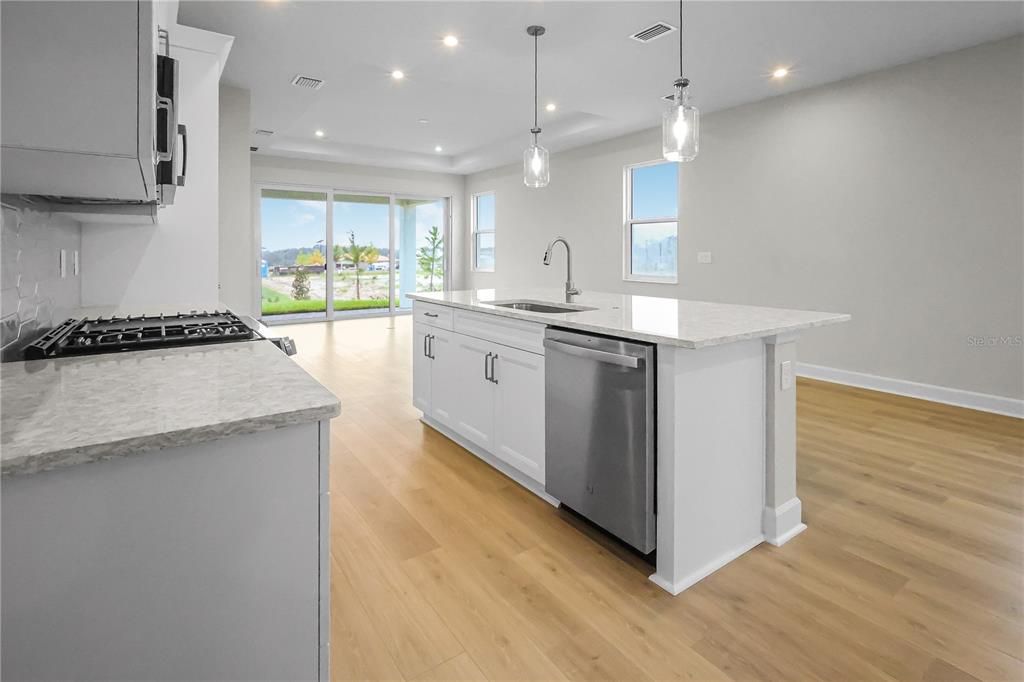 En Venta: $424,990 (2 camas, 2 baños, 1434 Pies cuadrados)