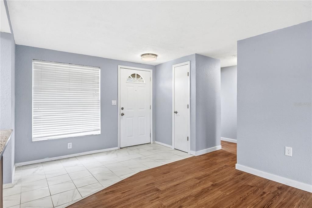 For Sale: $275,000 (3 beds, 2 baths, 1024 Square Feet)
