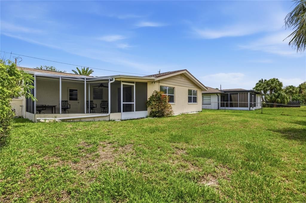 For Sale: $275,000 (3 beds, 2 baths, 1024 Square Feet)