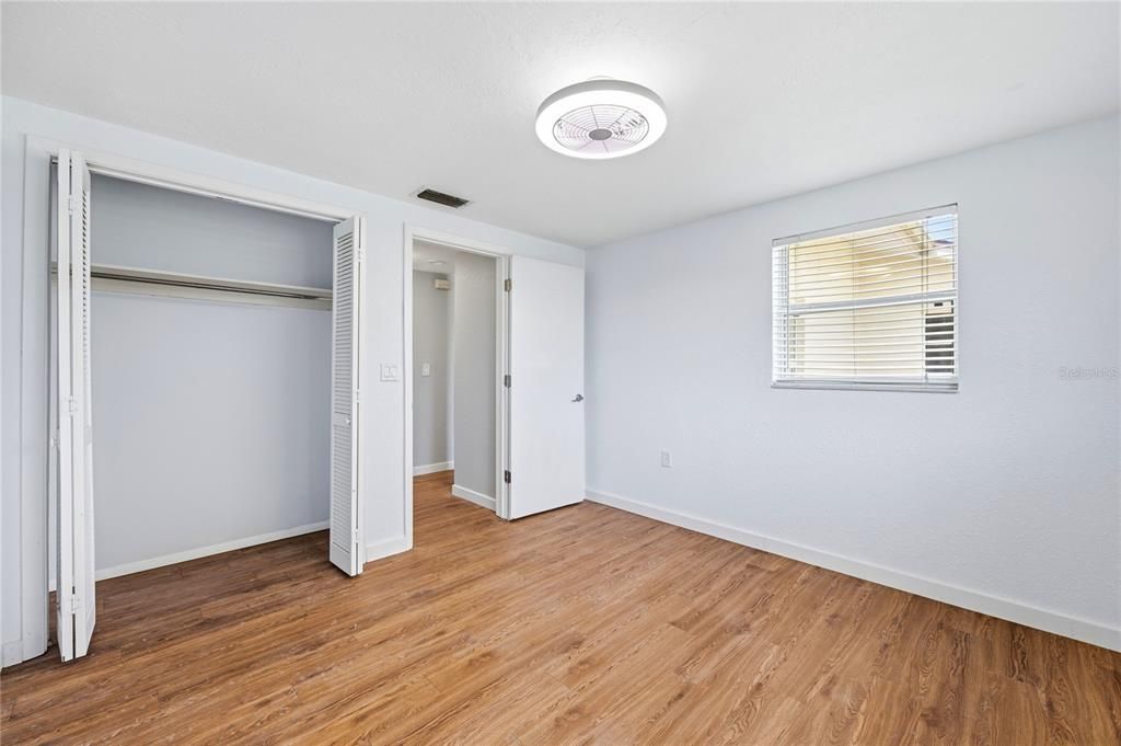 For Sale: $275,000 (3 beds, 2 baths, 1024 Square Feet)