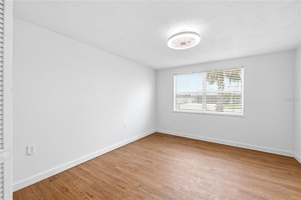 For Sale: $275,000 (3 beds, 2 baths, 1024 Square Feet)