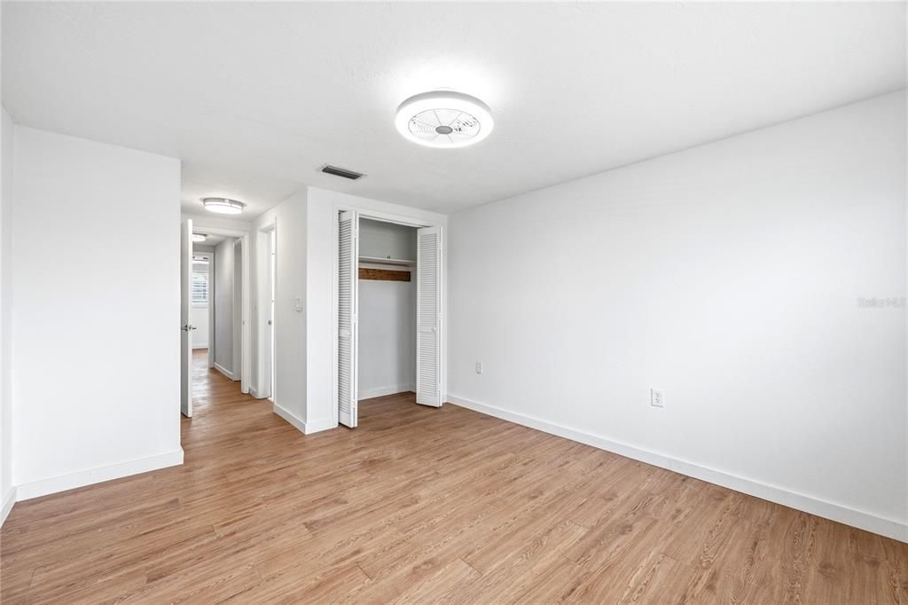 For Sale: $275,000 (3 beds, 2 baths, 1024 Square Feet)