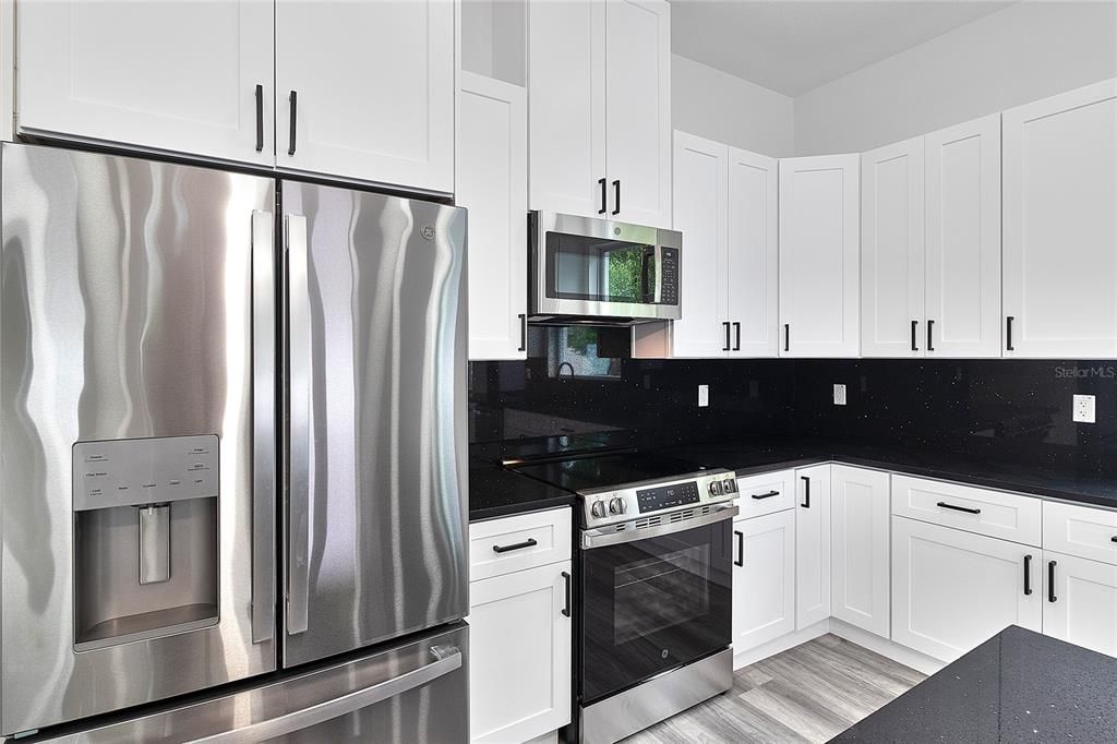En Venta: $625,000 (4 camas, 3 baños, 2220 Pies cuadrados)