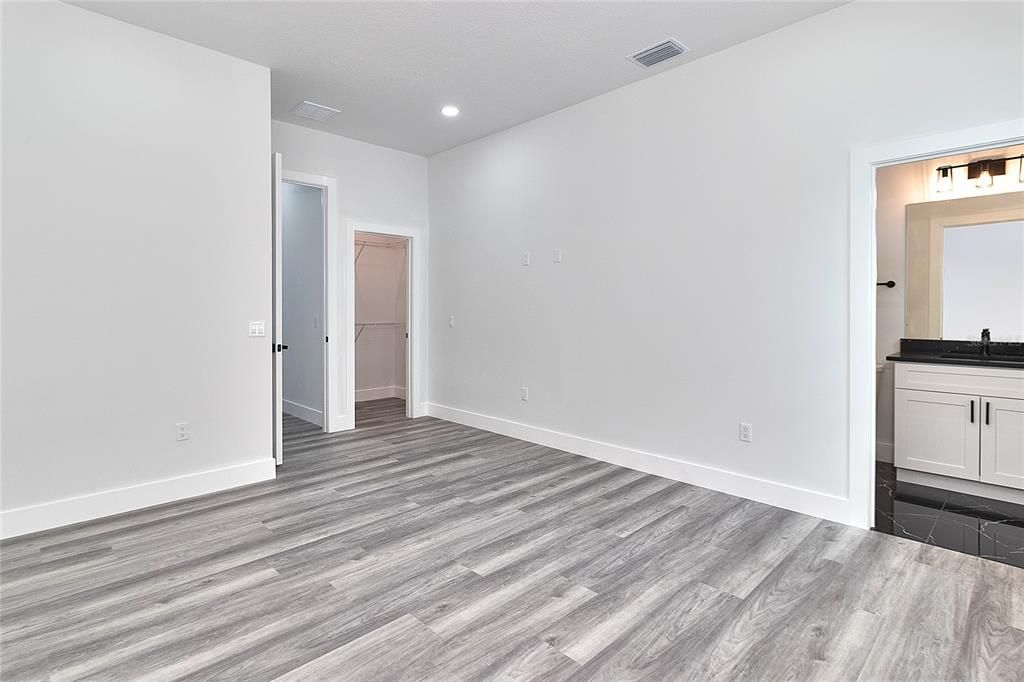 En Venta: $625,000 (4 camas, 3 baños, 2220 Pies cuadrados)