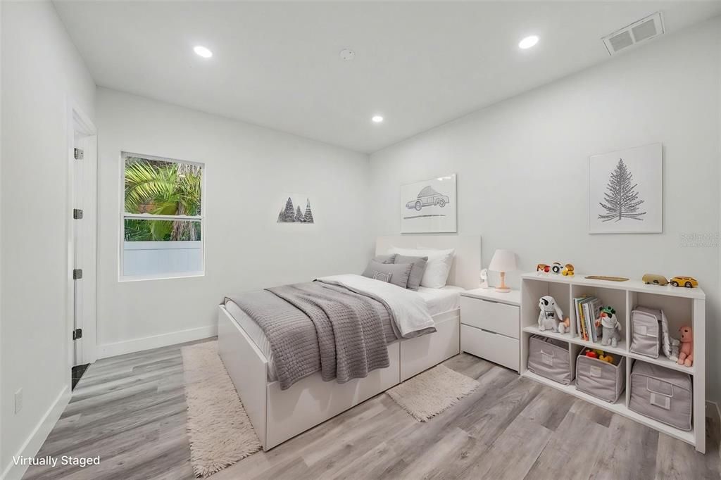 En Venta: $625,000 (4 camas, 3 baños, 2220 Pies cuadrados)