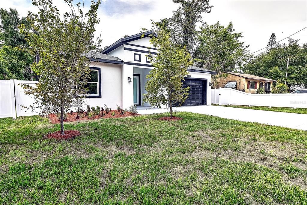 En Venta: $625,000 (4 camas, 3 baños, 2220 Pies cuadrados)