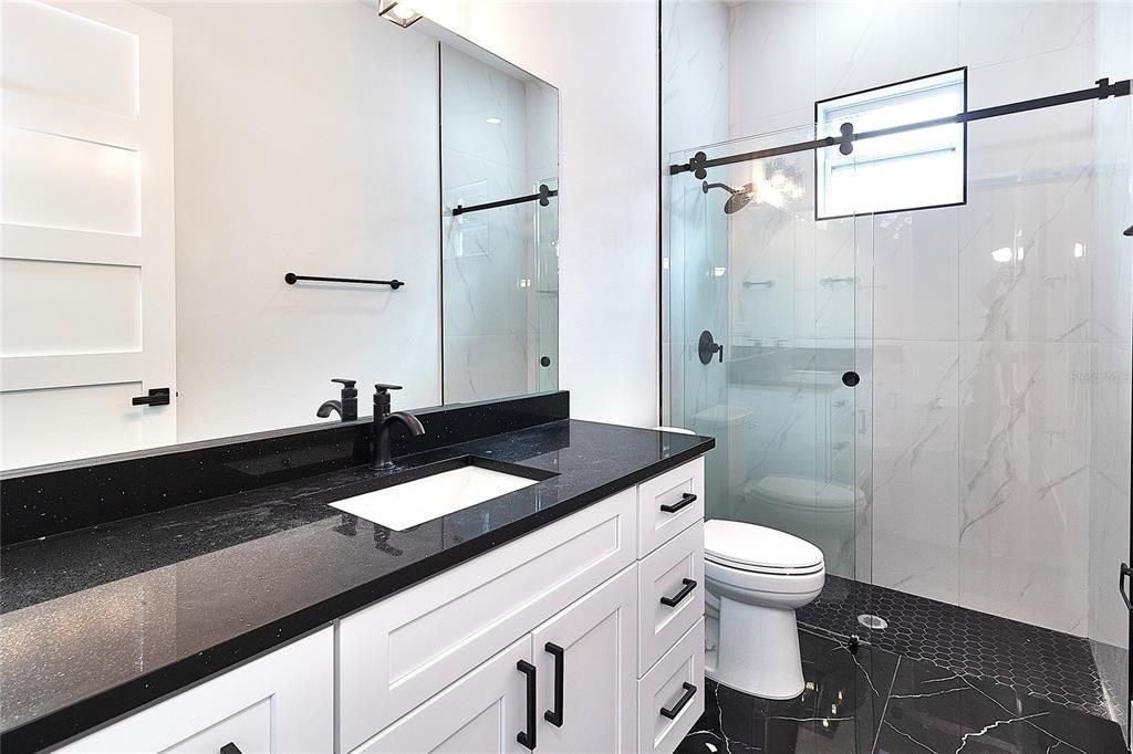 En Venta: $625,000 (4 camas, 3 baños, 2220 Pies cuadrados)