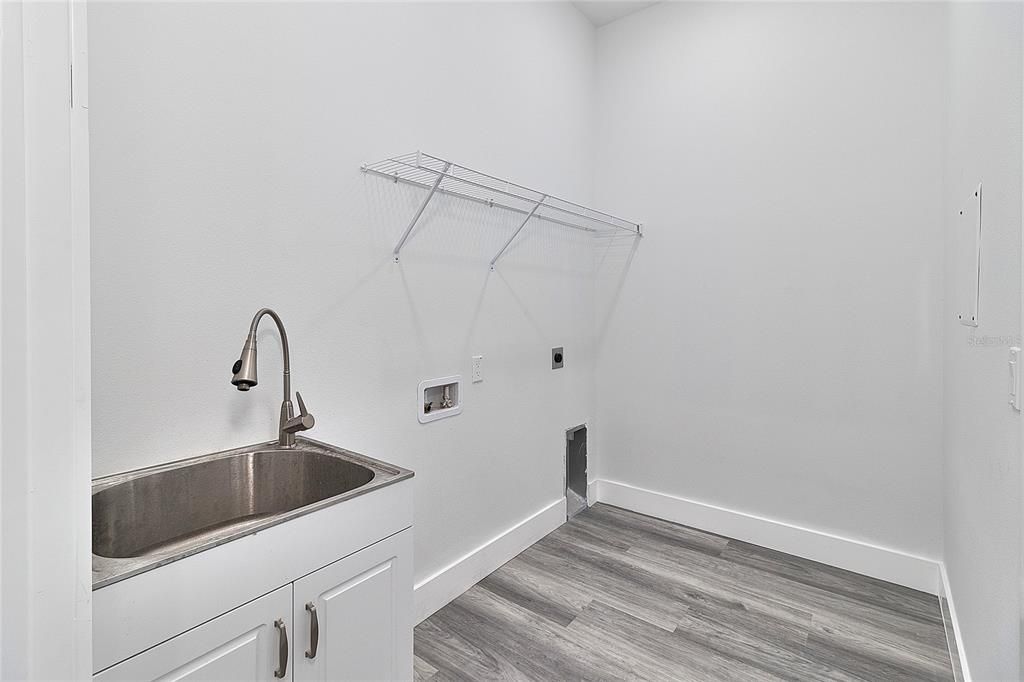 En Venta: $625,000 (4 camas, 3 baños, 2220 Pies cuadrados)