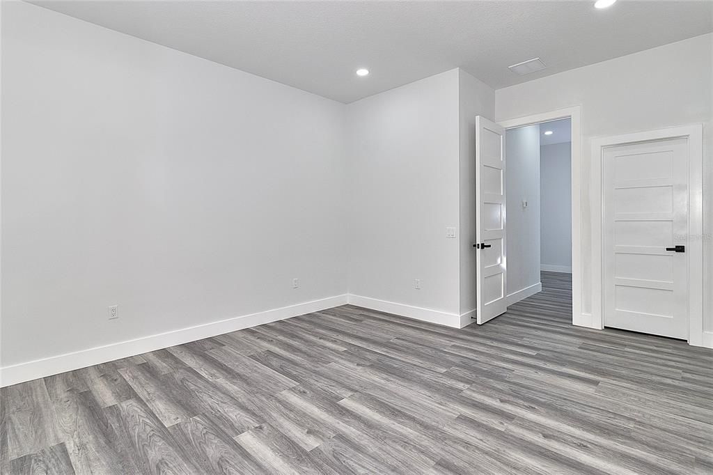En Venta: $625,000 (4 camas, 3 baños, 2220 Pies cuadrados)