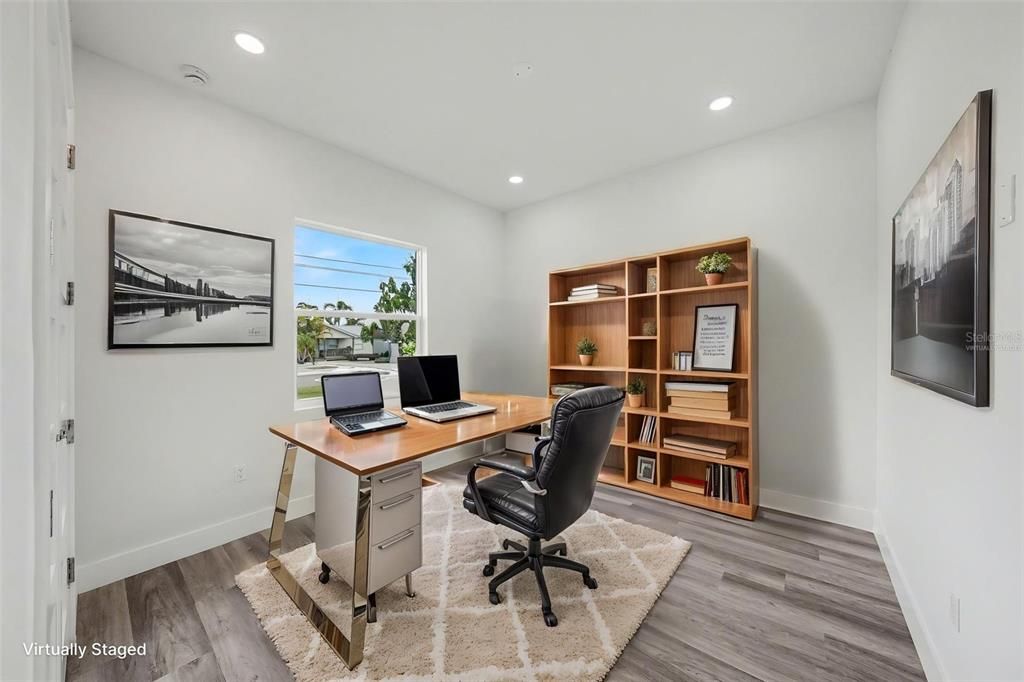 En Venta: $625,000 (4 camas, 3 baños, 2220 Pies cuadrados)