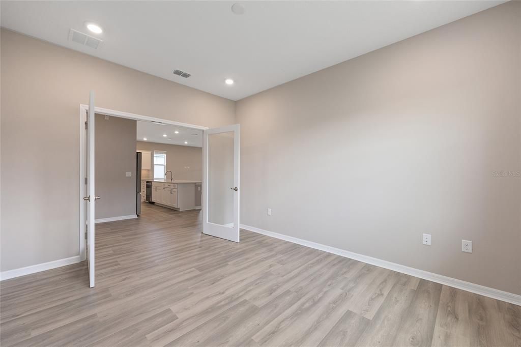 Activo con contrato: $403,920 (2 camas, 2 baños, 1767 Pies cuadrados)
