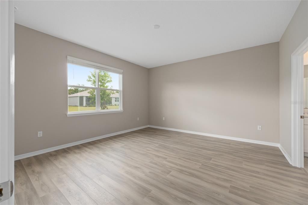 Activo con contrato: $403,920 (2 camas, 2 baños, 1767 Pies cuadrados)