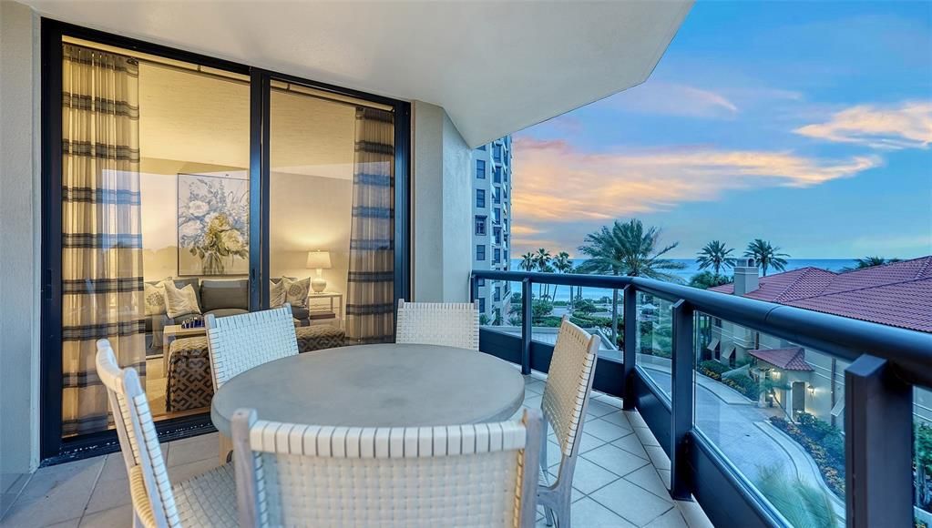 For Sale: $3,200,000 (3 beds, 3 baths, 2965 Square Feet)