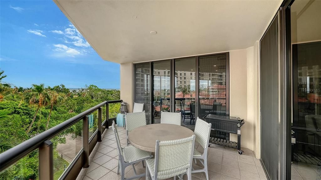 For Sale: $3,200,000 (3 beds, 3 baths, 2965 Square Feet)