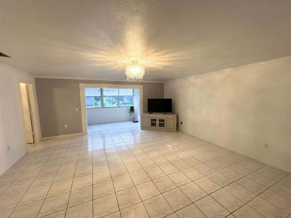 En Venta: $250,000 (2 camas, 2 baños, 977 Pies cuadrados)