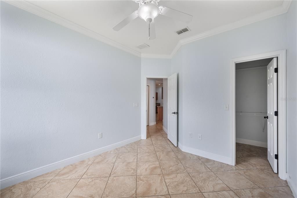 En Venta: $399,900 (4 camas, 2 baños, 2366 Pies cuadrados)