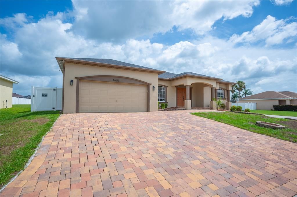 En Venta: $399,900 (4 camas, 2 baños, 2366 Pies cuadrados)
