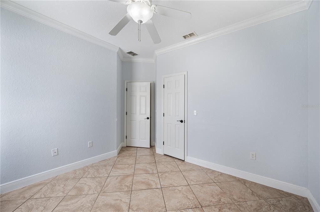 En Venta: $399,900 (4 camas, 2 baños, 2366 Pies cuadrados)