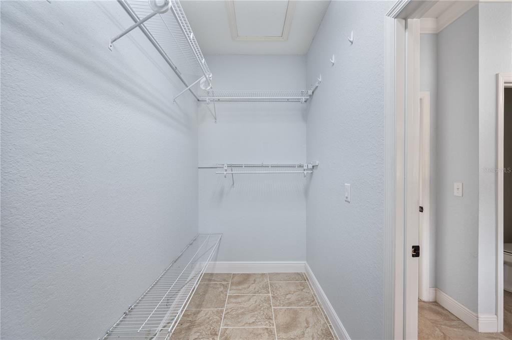 En Venta: $399,900 (4 camas, 2 baños, 2366 Pies cuadrados)