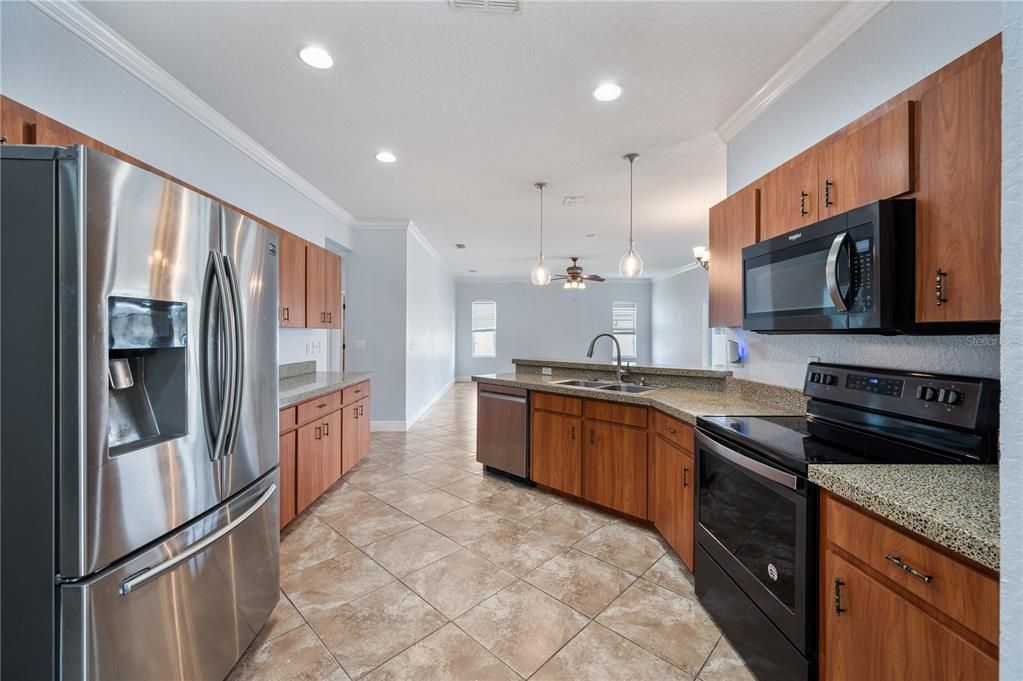 En Venta: $399,900 (4 camas, 2 baños, 2366 Pies cuadrados)