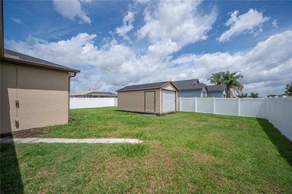 En Venta: $399,900 (4 camas, 2 baños, 2366 Pies cuadrados)