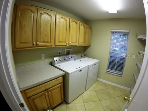 En Renta: $2,295 (3 camas, 2 baños, 1804 Pies cuadrados)