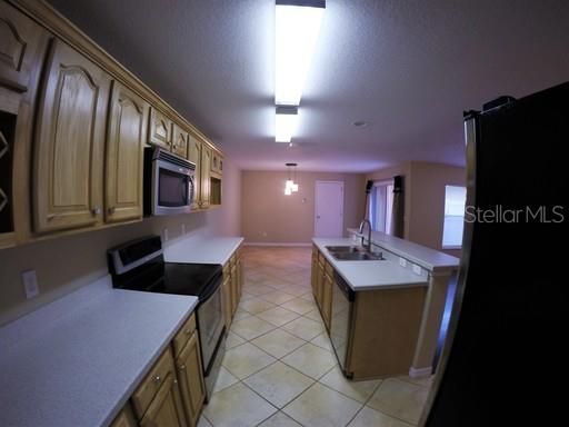 En Renta: $2,295 (3 camas, 2 baños, 1804 Pies cuadrados)