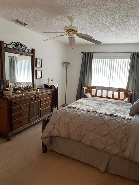 For Sale: $219,900 (2 beds, 2 baths, 1230 Square Feet)