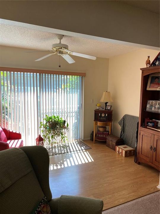 For Sale: $219,900 (2 beds, 2 baths, 1230 Square Feet)