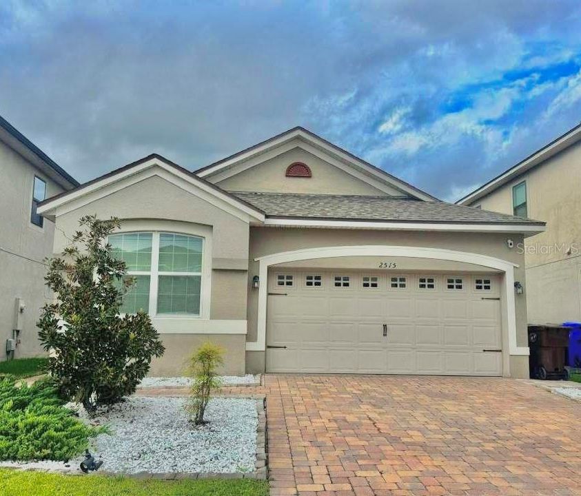 En Venta: $426,500 (4 camas, 2 baños, 1706 Pies cuadrados)
